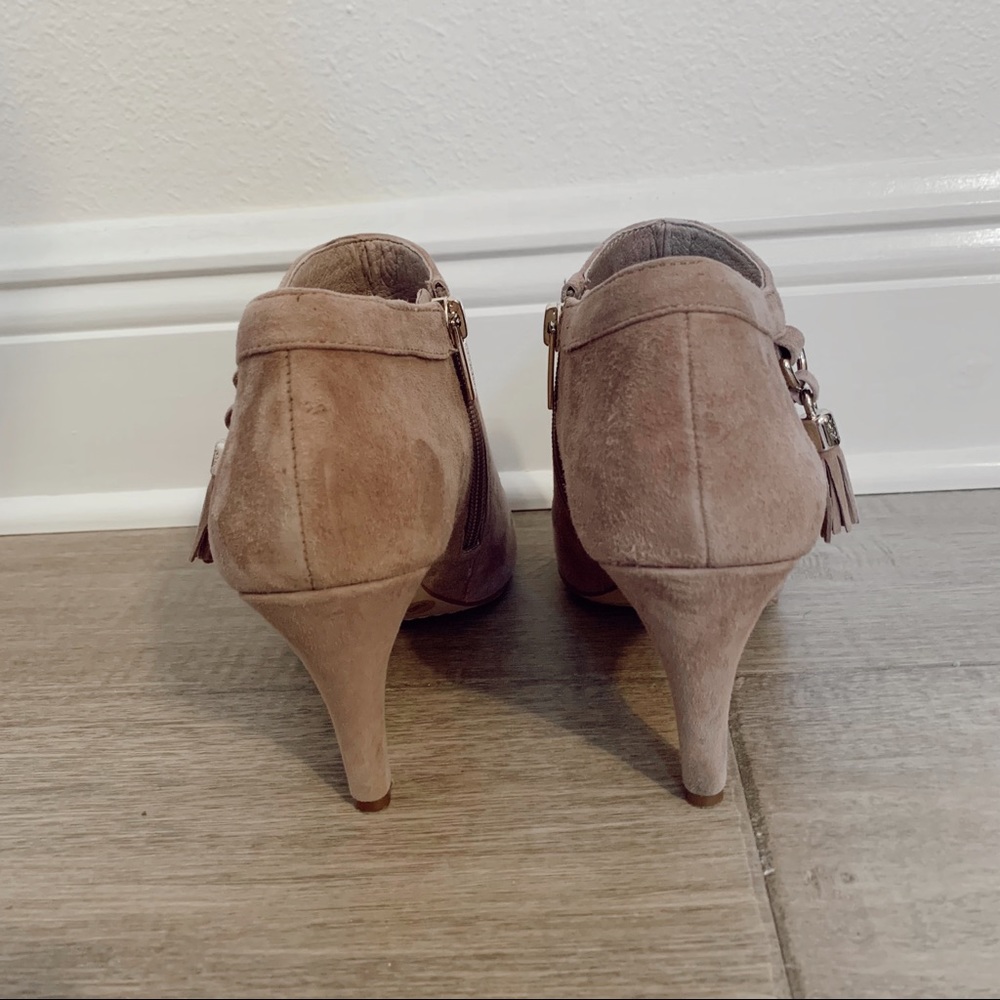 Vince Camuto Vecka Ankle Boots - Picture 4 of 7